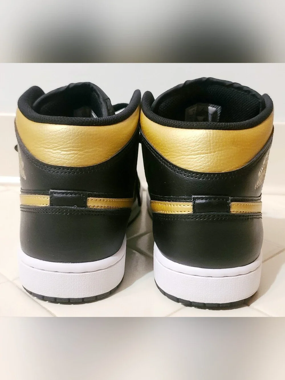 Air Jordan 1 Mid Black Metallic Gold Men's Size 9